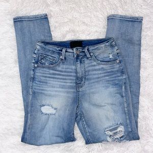 BUCKLE BLACK Women’s Distressed Mom Jeans 26